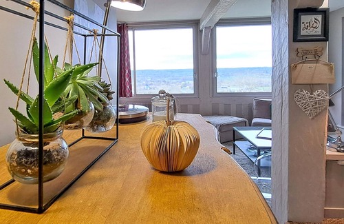 Tourgeville Apartment | Cozy apartment in Tourgéville with WiFi