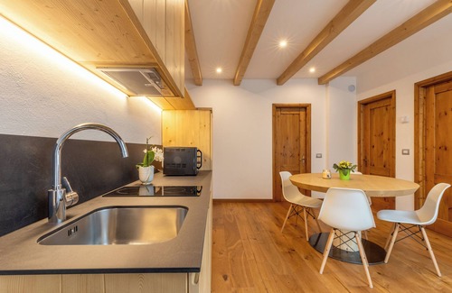 Isolaccia Apartment | Cozy apartment in Valdidentro with sauna and garden.