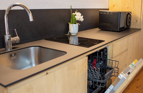 Isolaccia Apartment | Cozy apartment in Valdidentro with sauna and garden.