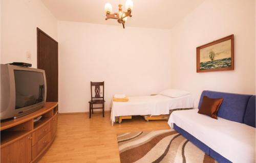 Vlasici Apartment | Cozy Apartment In Vlasici With Wifi