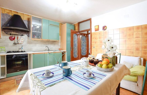 Castel Volturno Apartment | Cozy apartment in Castel Volturno with WiFi