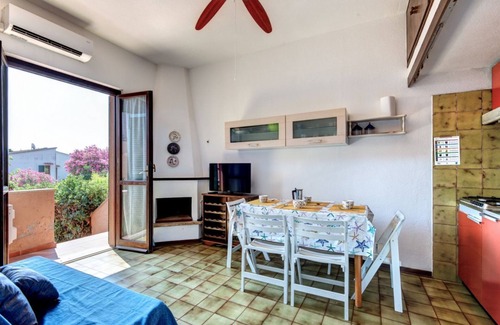 Cavo Apartment | Cozy apartment of 45 sqm, for 4 people, located on the ground floor (no elevator and steps to access it).The accommodation is located in the village of Cavo (Rio, Elba Island), a quiet residential area surrounded by Mediterranean greenery, a few steps fr