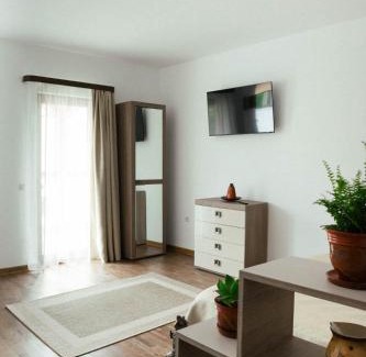 Pasareni Apartment | Cozy apartment on the picturesque Niraj Valley