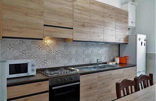 Vico Equense Apartment | Cozy apartment overlooking Veusvius - Free parking - Family Friendly