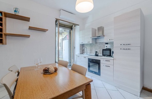 San Salvario Apartment | Cozy apartment perfect for 7 guests is located in the San Salvario district, one of the central districts of Turin, famous for its Art Nouveau and Baroque style buildings. We are in a strategic position: a few meters from the metro station, 4 stops from