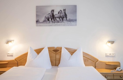 Mareta Apartment | Cozy Apartment Schneeglöckchen with Mountain View, Wi-Fi, Sauna, Terrace & Balcony; Parking Available