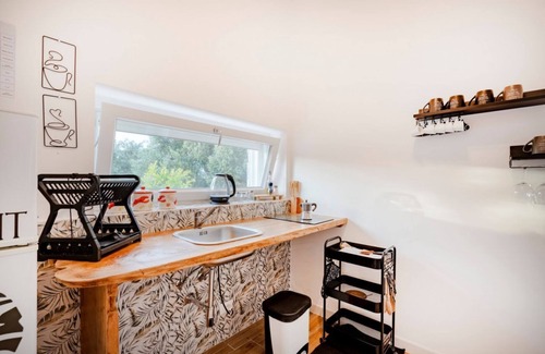 L'Assunta Apartment | Cozy apartment that accommodates 5 people, located in the quiet countryside of Monopoli, in a villa surrounded by one hectare of centuries-old olive trees. The accommodation, with parking included, offers large open spaces, a patio with barbecue and a sp