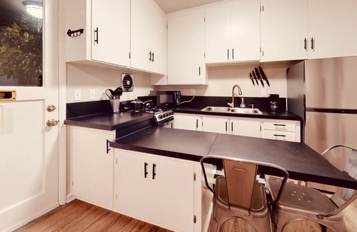 Snohomish Apartment | Cozy Apartment w/Air Conditioning, Smart TV, Covered Parking