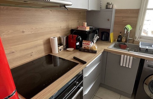 Cœur de Ville Apartment | Cozy Appartement à 7 min de La Défense et à Proximité du Centre de Paris