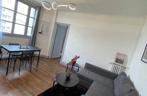 Cœur de Ville Apartment | Cozy Appartement à 7 min de La Défense et à Proximité du Centre de Paris