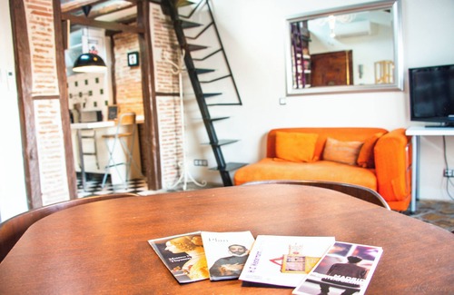 Golden Triangle of Art Apartment | Cozy Attic Flat with Intimate Rooftop Terrace and Elevator in Historical Center