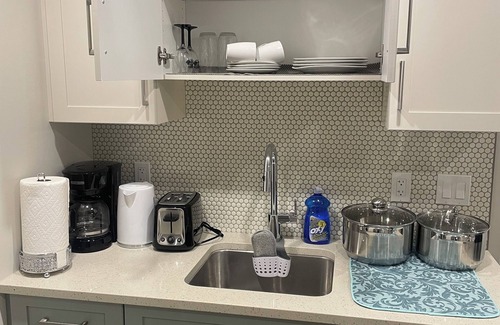 Regina Apartment | Cozy basement apartment