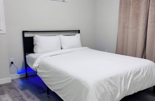 Southeast Edmonton House | Cozy basement suite in Elerslie .