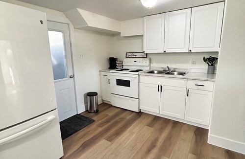 Sydney Apartment | Cozy basement suite in a great central location!