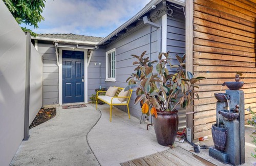 Ashland House | Cozy Bay Area Vacation Rental with Patio