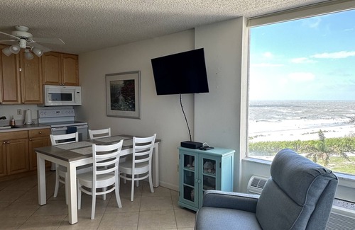 South Island Condo | Cozy Beach Condo w/heated pool. Amazing 24/7 views & newly renourished beach.