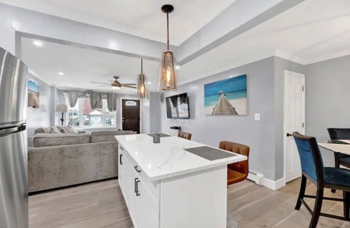 Queens Apartment | Cozy Beach Getaway: