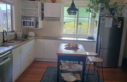 Woolgoolga House | Cozy beach house in the heart of town. Walk to beach and cafes