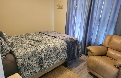 Williams Other | COZY BEAR FARMHOUSE CABIN IN WILLIAMS AZnSTR-24-0616