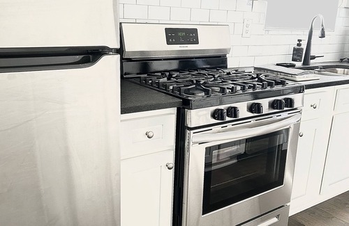 Washington Park House | Cozy Big Blue getaway near downtown Atlanta