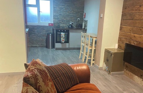 Acocks Green Apartment | Cozy Birmingham Apartment Retreat