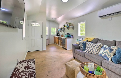 Bismarck Apartment | Cozy Bismarck Studio Cabin w/ Private Hot Tub