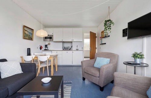 Middelfart Apartment | Cozy Brenderup Apartment on the beach