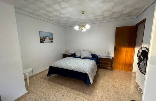 Port de Sagunt Apartment | Cozy Bright Central Apartment With Elevator And Balcony