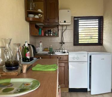 Kutina House | Cozy bungalow in Brinjani with garden view 30 m²
