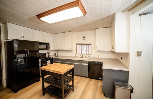 Jim Thorpe House | Cozy bungalow in charming Jim Thorpe