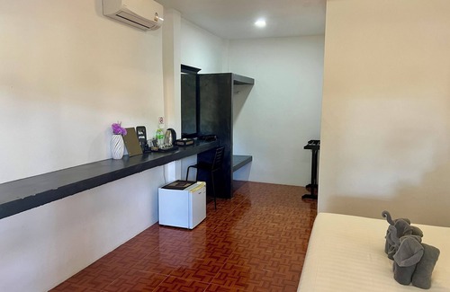Ko Lanta House | Cozy bungalow in serene Koh Lanta with WiFi, AC