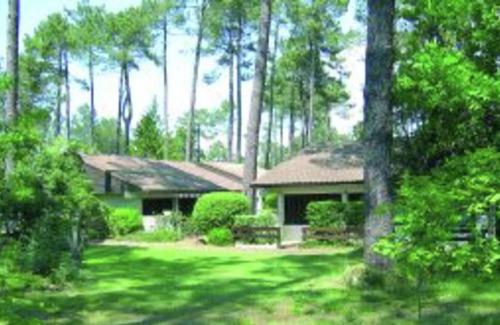 Lit-et-Mixe House | Cozy bungalow with a terrace 5 km away from lake
