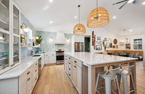 Sister Bay House | Cozy Cabana | Stylish Retreat in the Heart of Sister Bay