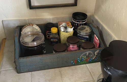 Lufkin Cabin | Cozy Cabin by the Pond