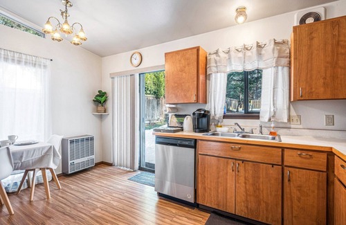 Hayden Cabin | Cozy Cabin conveniently located minutes from Downtown Coeur d'alene ID