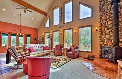 Red River House | Cozy Cabin Escape with Mtn Views Near the Red River!