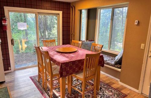 McCall House | Cozy Cabin in McCall