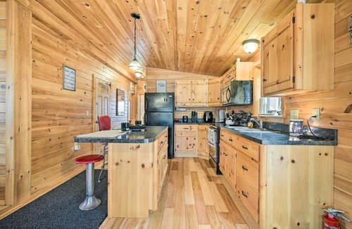 St George Cabin | Cozy Cabin in Parsons: Hike, Fish & Explore!