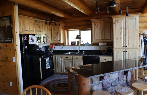 Mammoth Creek Cabin | Cozy cabin in the woods with fishing and hiking close by