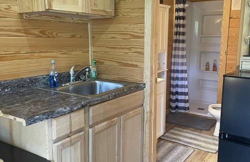 Mount Sterling Cabin | Cozy Cabin in the woods near charming Hermann