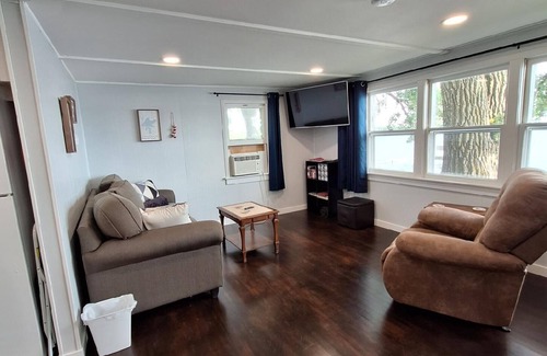 Waubay Cabin | Cozy cabin in Waubay with WiFi, AC. Enjoy a relaxing getaway! Fantastic fishing!