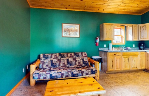 Mercer Cabin | Cozy Cabin located on the Turtle Flambeau Flowage, great for all seasons!