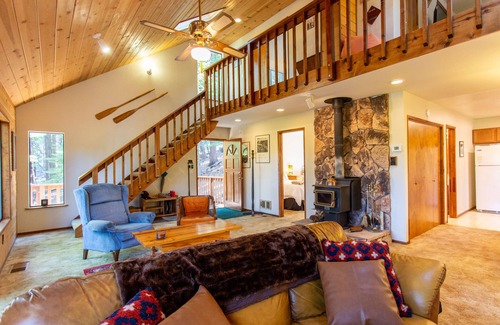 Arnold Cabin | Cozy Cabin located near Bear Valley Ski Resort