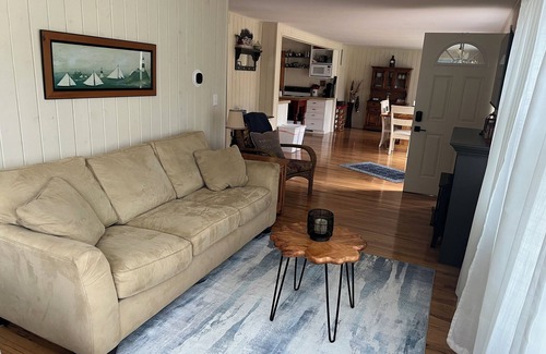 Sturgeon Bay Cabin | Cozy Cabin located minutes from Whitefish Dunes Park