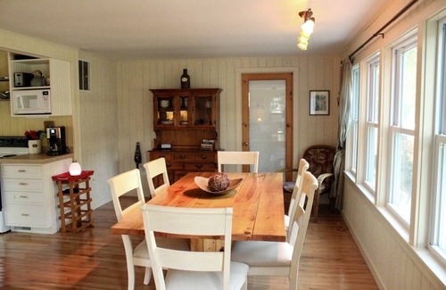 Sturgeon Bay Cabin | Cozy Cabin located minutes from Whitefish Dunes Park