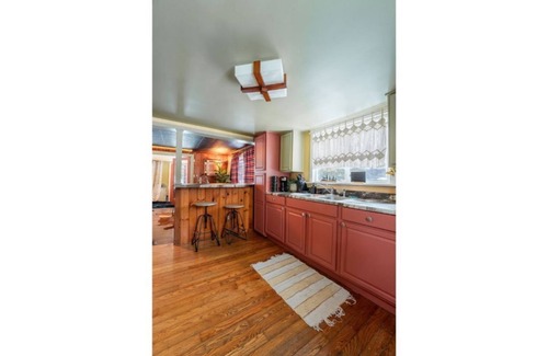 Remsen Cabin | Cozy Cabin Near Lake-BlackBear