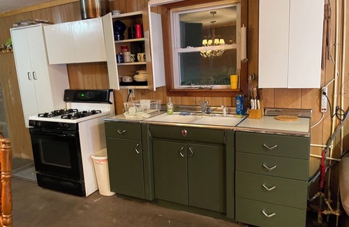 Warriors Mark Cabin | Cozy cabin nestled the woods