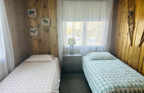 Polk County Cabin | Cozy cabin on pristine Half Moon Lake - less than 2 hours from the Twin Cities!
