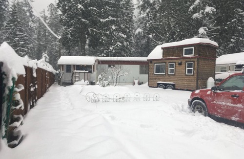 Laidlaw House | Cozy Cabin on Silver Hope Creek
