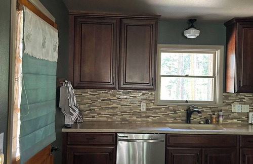 Rye Cabin | Cozy Cabin on the Creek, with fireplace and firepit.